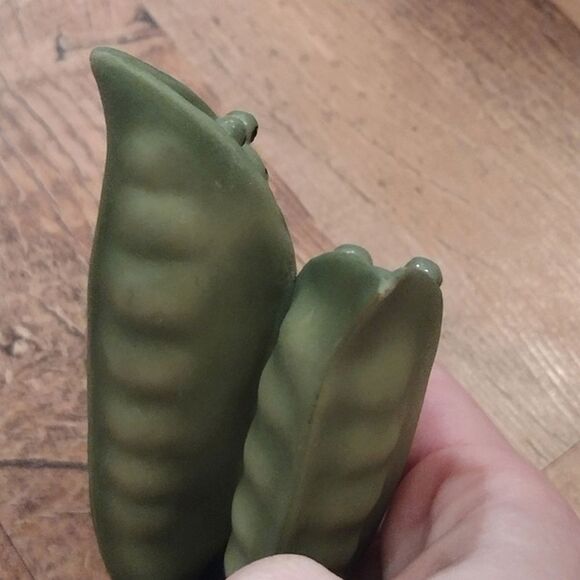 Enesco Home Grown Collection Figure Two Peas in a Pod 2006 Seagull Decor Co. - Picture 6 of 10